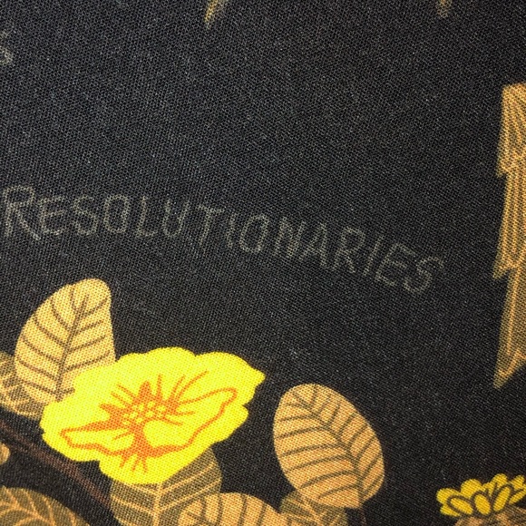 Lrg button down - Picture 4 of 10